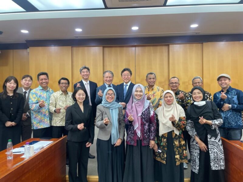 perwakilan UMY berfoto bersama pimpinan Kyung Hee University, Seoul, Korea Selatan