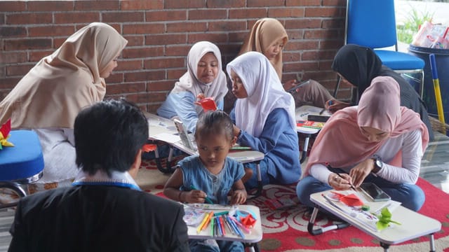 kegiatan Sambirejo Literacy Festival yang digagas oleh dosen UMY untuk meningkatkan literasi masyarakat desa Sambirejo, Prambanan, Sleman