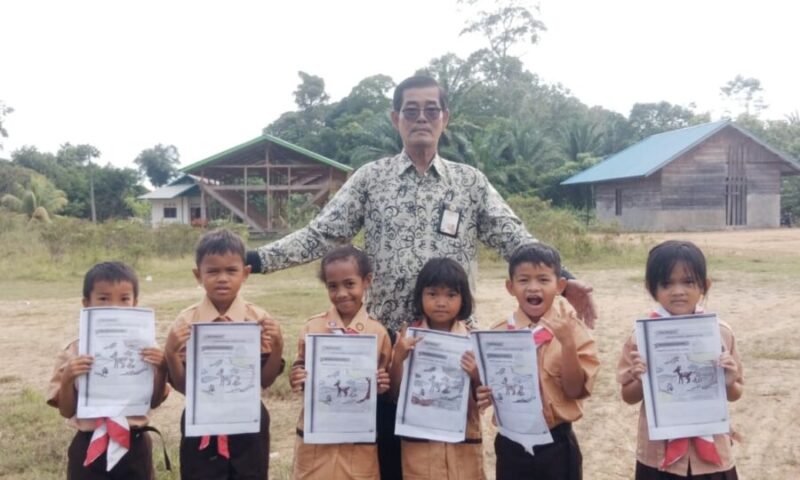 Guru mengajar agama di pedalaman Kalimantan Utara. (Dok Kemenag Kalimantan Utara)