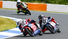 Pebalap Indonesia Muhammad Kiandra Ramadhipa lolos enam besar di Sirkuit Le Mans, Minggu (10/5/2026). (MotoGP)