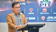 Sekretaris Utama BNPB, Dr. apt. Rustian, S.Si., M.Kes., memberikan sambutan dalam acara Pertemuan Ilmiah Kebencanaan ke-9 di UMY