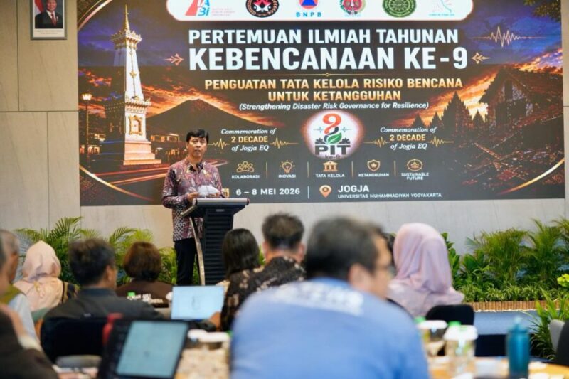 Kepala Pelaksana BPBD DIY, Agustinus Ruruh Haryata, saat membacakan sambutan Gubernur DIY, Sri Sultan Hamengkubuwono X dalam Pertemuan Ilmiah Tahunan (PIT) ke-9 Ikatan Ahli Kebencanaan Indonesia (IABI) di UMY