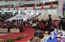PEMBICARA-Akhmad Sugiharto, ST, MT, Sekda Demak saat menjadi pembicara dihadapan ribuan Wisuda ke-121 Universitas Muhammadiyah Malang. (Foto UMM).