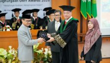 Penganugerahan UMY Awards 2026 kepada Shamsi Ali, Imam Masjid New York, USA