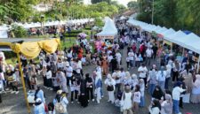 Foto kemeriahan kegiatan puncak Milad UMY ke-45 yang menghadirkan 100 UMKM dan 1.500 jamu gratis