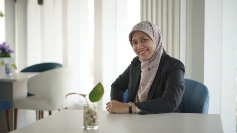 Dosen Eksya, FSIP UMY,  Syah Amelia Manggala Putri.
