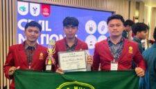 Foto tim WERKUDARA UMY yang berhasil meraih juara 2 dalam Lomba Beton Nasional yang diselenggarakan oleh Universitas Tarumanagara, Jakarta
