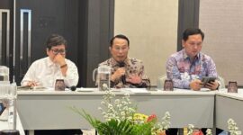 Direktur Pendidikan Tinggi Keagamaan Islam Kemenag Sahiron dan Direktur Diplomasi Publik Kementerian Luar Negeri Ani Nigeriawati. (Humas Kemenag)