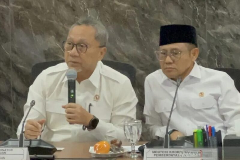 Menteri Koordinator bidang Pangan Zulkifli Hasan dalam kegiatan Peningkatan Kualitas Layanan MBG dan SPPG Terpencil di Jakarta, Kamis (11/6/2026). (Jennus)