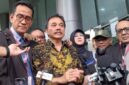 Roy Suryo dan dokter Tifa didampingi pengacara keduanya memberikan keterangan di Jakarta, Senin (22/6/2026). (Jennus)