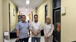 Tim kuasa hukum pelapor perkara dugaan penipuan investasi franchise Kopi DP di Polda Lampung. (Jennus/Istimewa)