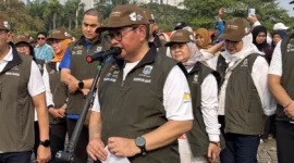 Gubernur DKI Jakarta Pramono Anung saat memberikan keterangan di Jakarta, Minggu (21/6/2026). (Antara Foto)