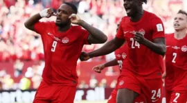 Para pemain Kanada merayakan gol ke gawang Bosnia dan Herzegovina pada laga pembuka Grup B Piala Dunia 2026 di Stadion BMO Field, Toronto, Kanada, Sabtu WIB. (X/FIFAWorldCup)