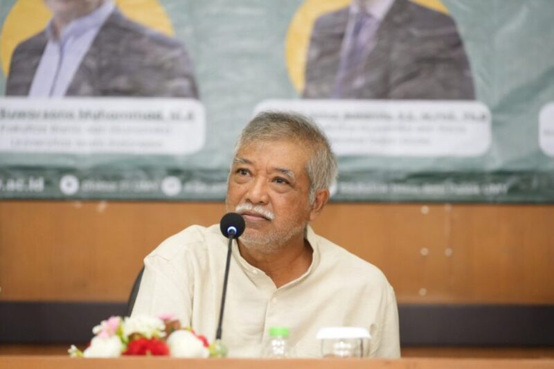 Foto penulis buku