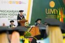 Rektor UMY, Prof. Dr. Achmad Nurmandi, M.Sc. memberikan sambutan dalam wisuda UMY Periode IV Tahun Akademik 2025/2026