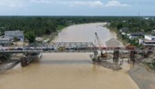 Pembangunan Jembatan Krueng Tingkeum di Kecamatan Kutablang, Kabupaten Bireuen, Aceh. dok. Satgas PRR/Kementerian PU