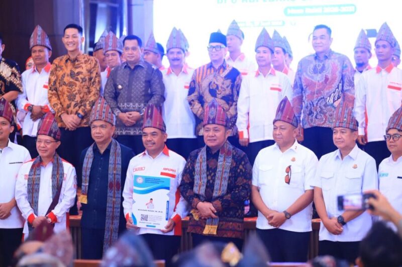 Penyambutan Adat Kedatangan Gubernur