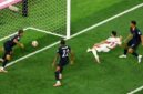 Timnas Turki menundukkan Amerika Serikat (AS) dengan skor 3-2 pada laga terakhir Grup D di Stadion Los Angeles, Inglewood, Jumat (26/6/2026). (AFP/Daniel Cole)