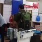 Menggeledah sejumlah lokasi di Kota Bengkulu, termasuk kantor dan rumah pelaku usaha yang bergerak di bidang alat kesehatan serta pengelolaan limbah, juga rumah Kepala Dinas Pekerjaan Umum dan Penataan Ruang Kota Bengkulu, Noprisman. (Jennus)
