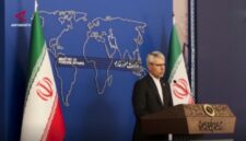 Juru Bicara Kementerian Luar Negeri Iran, Esmaeil Baghaei, dalam konferensi pers di Teheran, Senin (27/7/2026). (Xinhua)