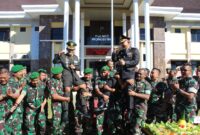 Kodim 0707/Wonosobo dan Polres Wonosobo tergambar jelas dalam sesi foto bersama usai upacara HUT Bhayangkara ke-80 di Wonosobo