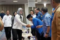 Wakil Gubernur Lampung bersalaman dengan peserta Pelatihan Kader Lanjut (PKL) PMII Kota Bandar Lampung di Balai Keratun, Rabu (1/7/2026)