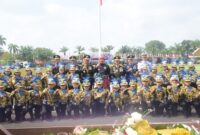 Momen Hangat Hari Bhayangkara ke-80: Gubernur Herman Deru Foto Bersama Polisi Cilik di Griya Agung