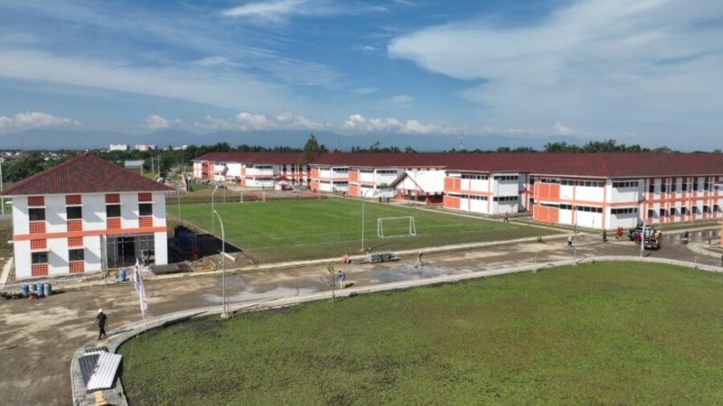 Kompleks bangunan Sekolah Rakyat Terintegrasi II di Kota Medan, Sumatera Utara, yang ditinjau oleh Menko Infrastruktur dan Pembangunan Kewilayahan