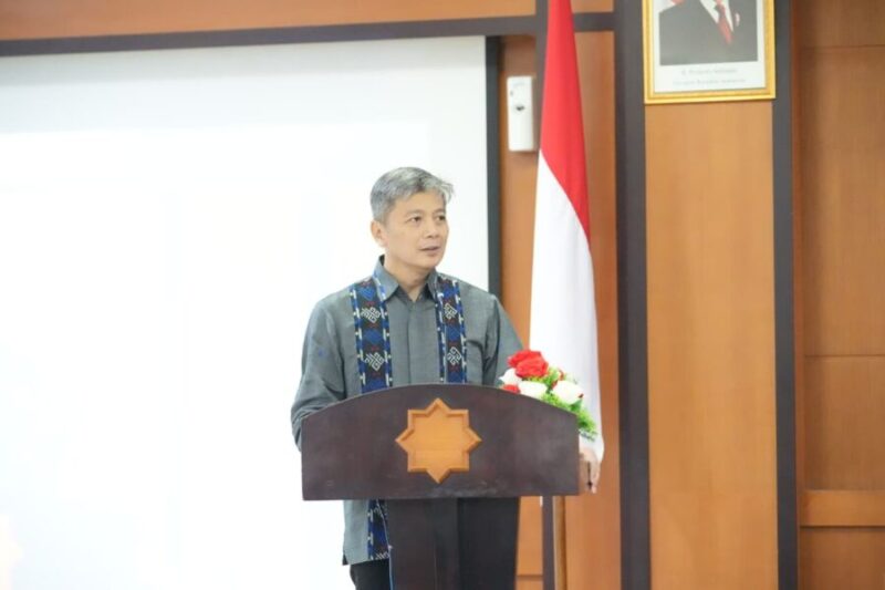 Ketua LLDIKTI Wilayah V saat memberikan sambutan dalam orasi pengukuhan guru besar UMY ke-53