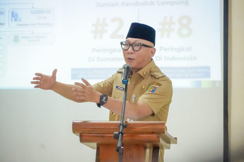 Gubernur Lampung memberikan pengarahan Bimbingan Teknis (Bimtek) Kegiatan Pupuk Hayati Cair (PHC) di Balai Pelatihan Kesehatan (Bapelkes) Lampung