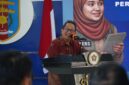 Ganjar Jationo, memberikan sambutan di podium saat membuka acara Uji Kompetensi Wartawan (UKW) Angkatan ke-38 PWI Lampung di Balai Wartawan Hi. Solfian Akhmad, Bandar Lampung