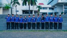 Sekdaprov Lampung berfoto bersama jajaran Aparatur Sipil Negara (ASN) usai Upacara Hari Koperasi ke-79 di Komplek Kantor Gubernur Lampung, Jumat (17/7/2026)