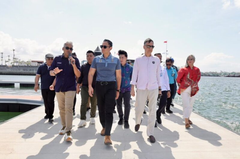 Menteri Koordinator Bidang Infrastruktur dan Pembangunan Kewilayahan meninjau kawasan Bali Maritime Tourism Hub (BMTH) di Pelabuhan Benoa, Denpasar, Bali  