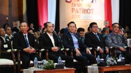 Menteri Koordinator Bidang Infrastruktur dan Pembangunan Kewilayahan Agus Harimurti Yudhoyono (AHY) bersama Menteri Transmigrasi M. Iftitah Sulaiman Suryanagara menghadiri pelepasan Tim Ekspedisi Patriot 2026 di Jakarta

