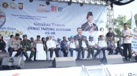Wakapolda Banten Brigjen Pol. Iwan Saktiadi menghadiri Panen Raya Padi PS-08 dan Gerakan Tanam Jagung Hibrida PS-08 di Desa Sukarame, Kecamatan Carita, Kabupaten Pandeglang

