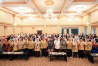 Wagub Banten berfoto bersama jajaran penyelenggara, kepala sekolah, guru, dan peserta Apresiasi Guru dan Tenaga Kependidikan (GTK) Tingkat Kabupaten Pandeglang Tahun 2026 di Hotel Horizon Pandeglang, Kamis (30/7/2026)