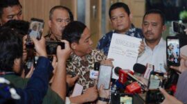 Menteri Kehutanan Raja Juli Antoni saat memberikan keterangan dalam konferensi pers di Jakarta, Sabtu (4/7/2026). (Jennus)