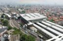 PT Kereta Api Indonesia (Persero) Daerah Operasi 1 Jakarta menambah pemberhentian 13 perjalanan kereta api di Stasiun Jatinegara sebagai alternatif bagi calon penumpang. (Jennus)