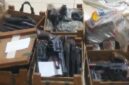 Penemuan 995 pucuk senjata di sebuah sekolah swasta di kawasan Kebayoran Lama, Jakarta Selatan. (Jennus)