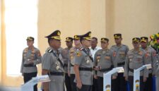 Kapolda DIY Irjen Pol Anggoro Sukartono memimpin prosesi Sertijab Kapolresta Yogyakarta. Kombes Pol Ari Setyawan Wibowo resmi menggantikan Kombes Pol Eva Guna Pandia dalam upaya memperkuat pelayanan kepolisian yang Presisi kepada masyarakat.