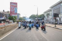 Gubernur Banten bersama ratusan anggota Scooter Banten Bersatu (SBB) menggelar touring di Kota Serang, Sabtu (1/8/2026)