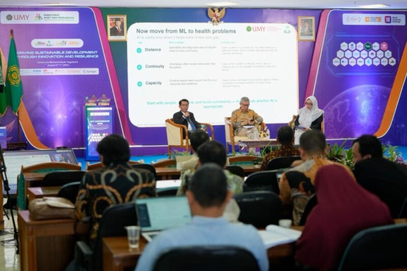 Wakil Rektor UMY bidang Mutu, Reputasi dan Kemitraan saat menyampaikan keynote speech nya dalam the 10th ICoSI UMY 2026