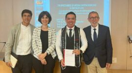 Dosen Fakultas Hukum UMY, Yordan Gunawan (dua dari kanan foto) setelah melakukan sidang doktoralnya di Universitat Pompeu Fabra, Spanyol