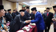 Menteri Agama Nasaruddin Umar saat melantik tujuh Dewan Pengawas dan 155 Dewan Hakim MTQ Nasional XXXI Tahun 2026 di Semarang, Jawa Tengah, Sabtu (12/9/2026). (Humas Kemenag)