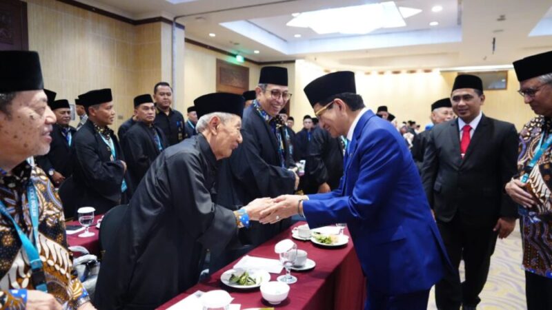 Menteri Agama Nasaruddin Umar saat melantik tujuh Dewan Pengawas dan 155 Dewan Hakim MTQ Nasional XXXI Tahun 2026 di Semarang, Jawa Tengah, Sabtu (12/9/2026). (Humas Kemenag)