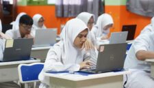 Ilustrasi - Siswa madrasah belajar di kelas. (Humas Kemenag)