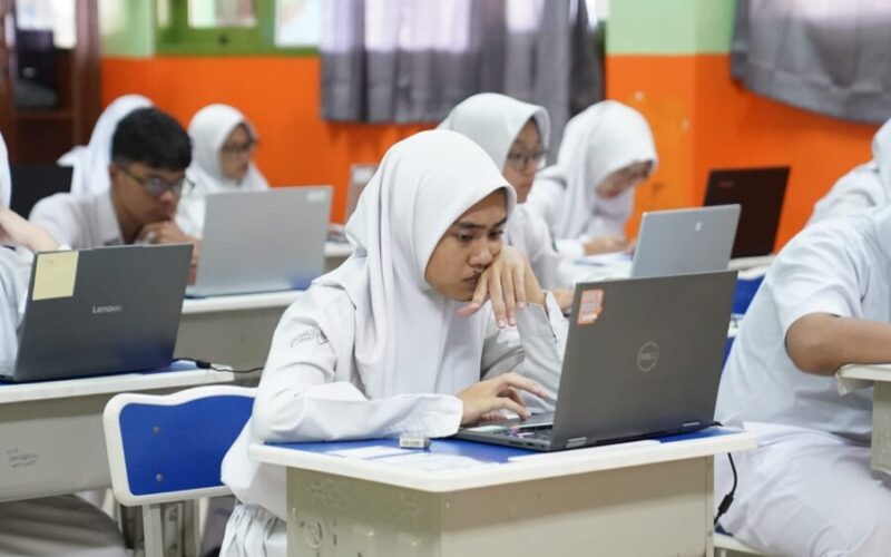 Ilustrasi - Siswa madrasah belajar di kelas. (Humas Kemenag)