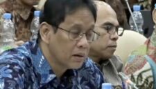 Menteri Keuangan Purbaya Yudhi Sadewa di tengah rapat bersama Komite IV Dewan Perwakilan Daerah di Kompleks Parlemen, Jakarta, Senin (14/9/2026). (Jennus)