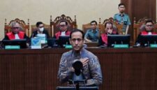 Mantan Menteri Pendidikan, Kebudayaan, Riset, dan Teknologi Nadiem Anwar Makarim menerima pengutangdn hukuman dalam perkara korupsi pengadaan laptop Chromebook dan CDM. (Jennus)
