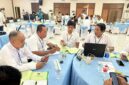 Peserta Uji Kompetensi Wartawan (UKW) PWI Provinsi Banten Angkatan ke-28 berfokus menyelesaikan tugas dan materi jurnalistik di hadapan penguji di Aula Serba Guna Polda Banten, Serang
